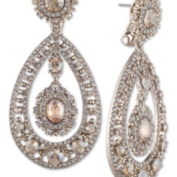Marchesa Gold-Tone
Filigree Chandelier Crystal
Statement Earrings NWT - Picture 1 of 4